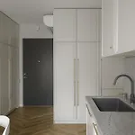 Ivis House - Classical With Balcony In Old Town Vilnius