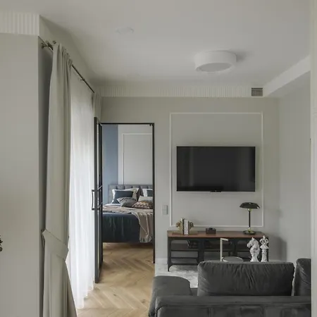 Apartment Ivis House Classical Old Town W Balcony