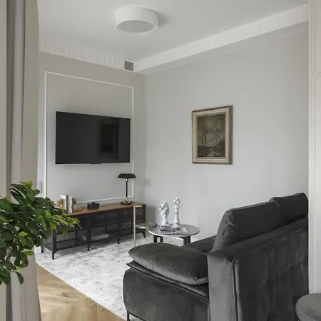 Ivis House Classical Old Town W Balcony Apartment Vilnius