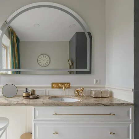 公寓 Ivis House - Classical With Balcony In Old Town