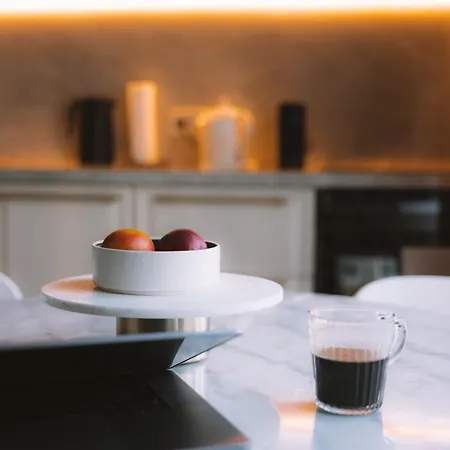 Ivis House - Classical With Balcony In Old Town Вильнюс