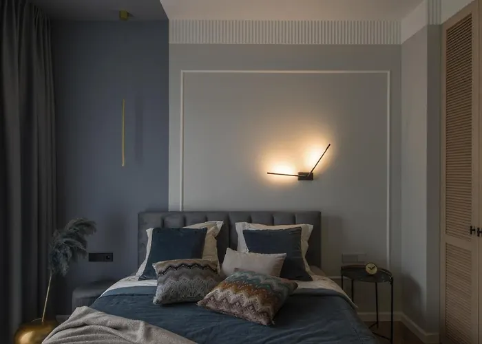 Ivis House - Classical With Balcony In Old Town *