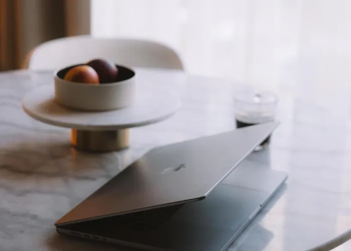 Ivis House - Classical With Balcony In Old Town *